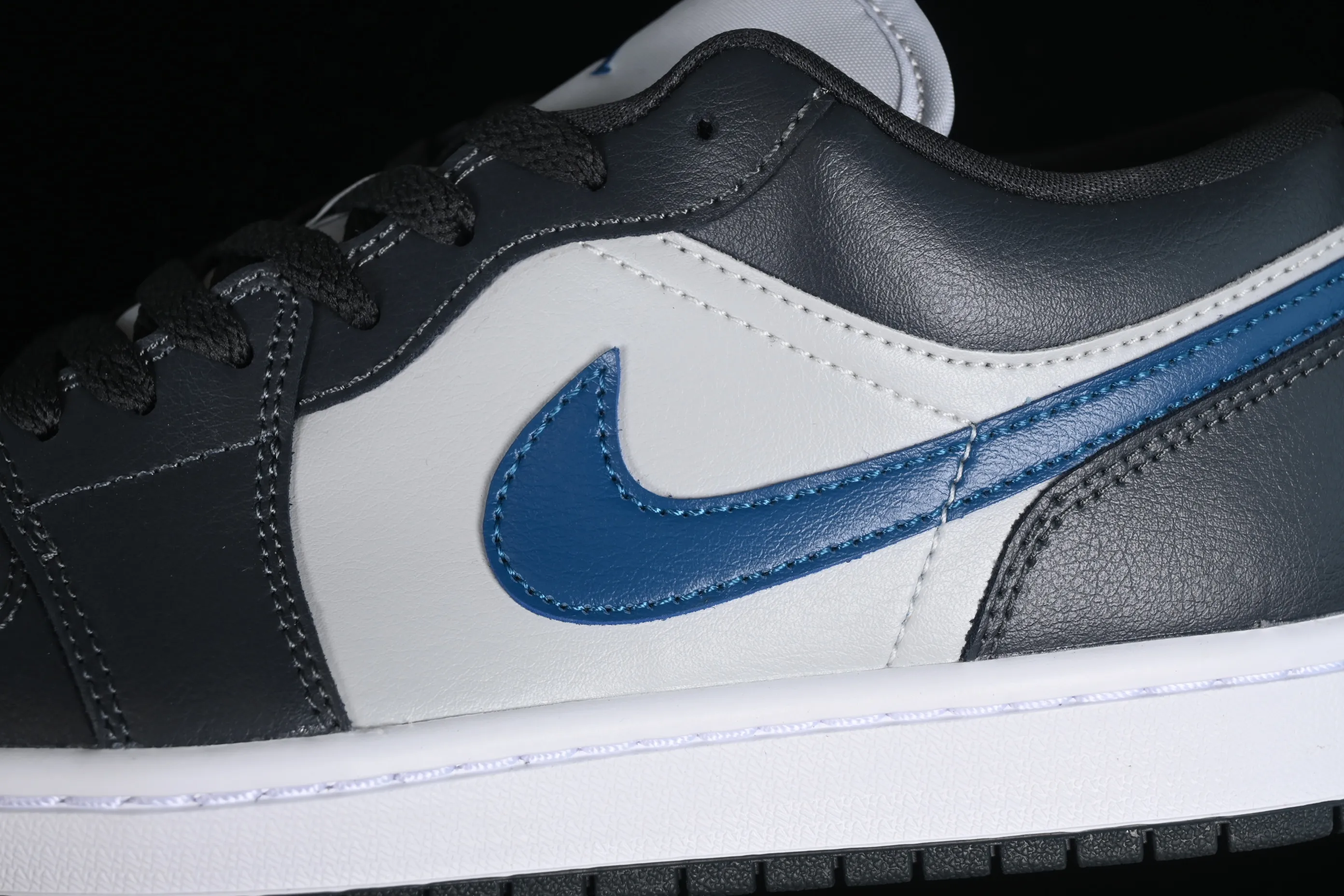 All categories Air Jordan Jordan series basketball shoes Air Jordan 1 Low G version pure original Air Jordan 1 Low AJ1 Joe 1 black gray blue hook low-top cultural basketball shoes DC0774-040